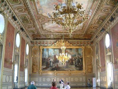 Dijon palais des ducs de bourgogne la salle des etats routes touristiques de la cote d or guide touristique de bourgogne