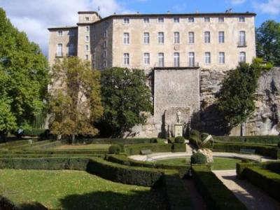 Entrecasteau village de caractere routes touristiques du var guide touristique de la provence alpes cote d azur