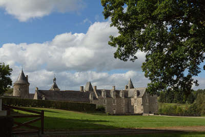 Erbree le chateau des netumieres route touristique de l ille et vilaine guide du tourisme de bretagne