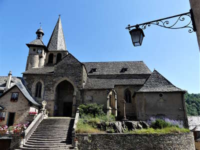 Estaing plus beaux villages de france l eglise saint fleuret routes touristiques de aveyron guide du tourisme midi pyrenees