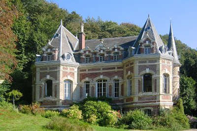 Etretat chateau des aygues routes touristiques de seine maritime guide du tourisme de haute normandie