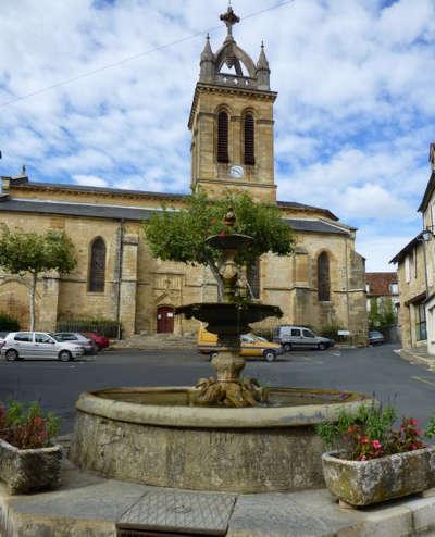 Excideuil l eglise routes touristiques de la dordogne guide du tourisme d aquitaine