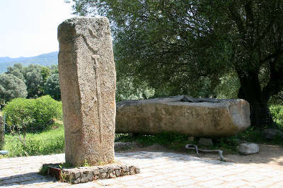 Filitosa site prehistoire routes touristiques en haute corse guide du tourisme de la corse