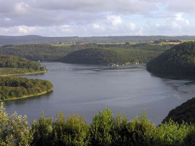 Fond de la rade de brest depuis landevennec routes touristiques dans le finistere guide du tourisme en bretagne