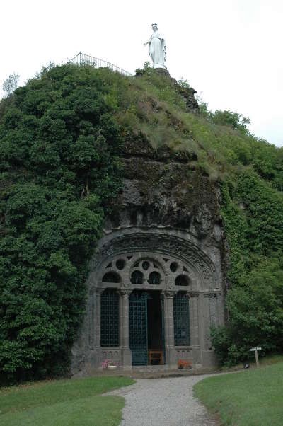 Fontanges route touristique des vallees aux montagnes du cantal routes touristiques du cantal guide touristique auvergne