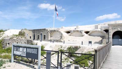 Fort de la pompelle route touristique de la marne guide du tourisme du grand est