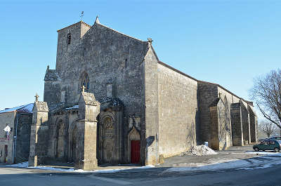 Foussais payre petite cite de caractere l eglise saint hilaire routes touristiques de vendee guide du tourisme du pays de la loire