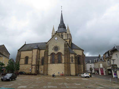 Fresnay sur sarthe petite cite de caractere eglise notre dame routes touristiques de la sarthe guide du tourisme pays de la loire