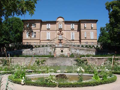 Gaillac chateau de foucaud routes touristiques du tarn guide du tourisme midi pyrenees