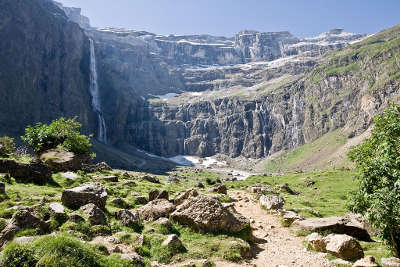 Gavarnie cirque de gavarnie routes touristique des hautes pyrenees guide du tourisme midi pyreneess