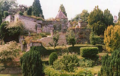 Gerberoy plus beau village jardins henri le sidaner routes touristique de l oise guide touristique de picardie