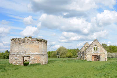 Glos sur risle le logis seigneurial et les remparts routes touristiques de eure guide touristique de haute normandie