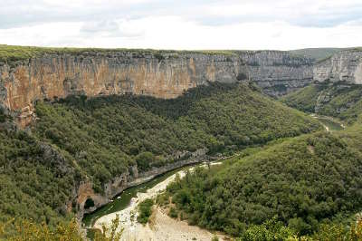 Gorges de l ardeche grand site de france le balcon des templiers et les remparts du garn routes touristiques de ardeche guide du tourisme du rhone alpes