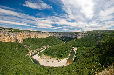 Gorges de l ardeche grand site de france le cirque de la madeleine routes touristiques de ardeche guide du tourisme du rhone alpes