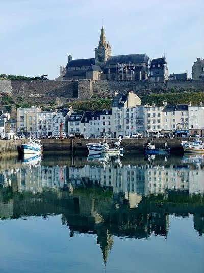 Granville l eglise notre dame du cap lihou routes touristiques de la manche guide touristique de normandie