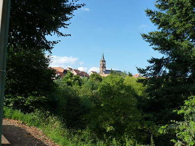 Grendelbruch vue sur l eglise et une partie du milieu du village route des vosges centrales guide du tourisme du bas rhin alsace