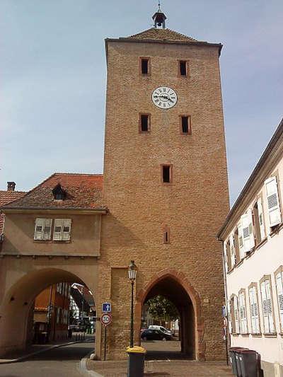 Haguenau tour des chevaliers route touristique du bas rhin guide du tourisme d alsace