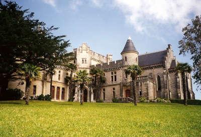 Hendaye chateau abbadia la chapelle route touristique des pyrenees atlantiques guide touristique de l aquitaine