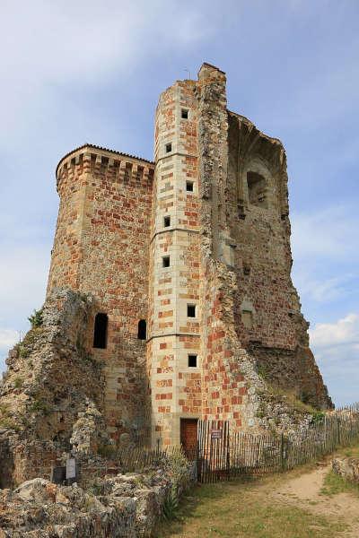 Herisson petite cite de caractere chateaux tour haute routes touristiques de l allier guide touristique de l auvergne