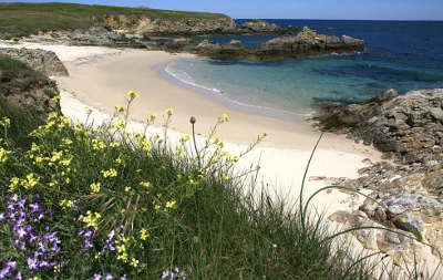 Hoedic la plage routes touristiques dans le morbihan guide du tourisme en bretagne