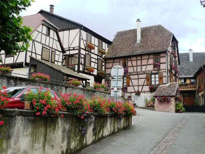 Hunawihr les maisons a colombages routes touristiques du haut rhin guide du tourisme alsace