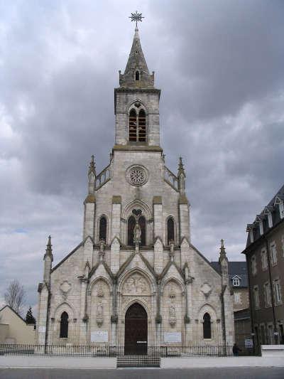 Issoudun basilique notre dame du sacre c ur road trip dans l indre guide du tourisme centre val de loire