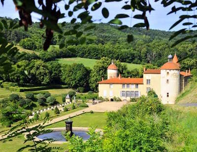 Jardin du chateau de la batisse jardins remarquebles routes touristiques du puy de dome guide du tourisme d auvergne