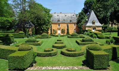 Jardin du chateau de la bourlie routes touristique de la dordogne guide touristique nouvelle aquitaine