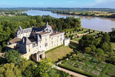Jardin du chateau de vayres jardin remarquable routes touristiques en gironde guide du tourisme nouvelle aquitaine