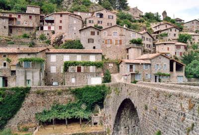 Jaujac village de caractere route touristique de l ardeche guide du tourisme de rhone alpes