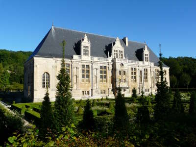 Joinville petite cite de caractere chateau du grand jardin routes touristiques dans la haute marne guide du tourisme grand est