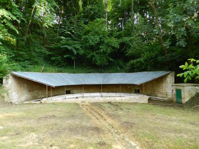 Joudes lavoir en demi lune eglise routes touristiques du jura guide du tourisme de franche comte