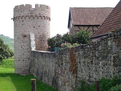 Kientzheim remparts routes touristiques du haut rhin guide du tourisme d alsace