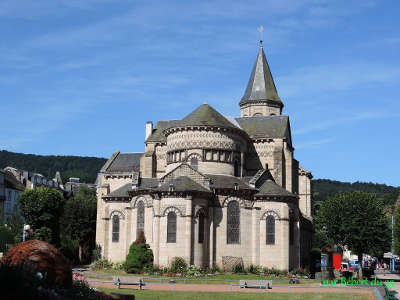 L eglise de la Bourboule route touristique du puy de dome auvergne