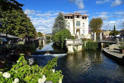 L isle sur la sorgue caisse d epargne routes touristiques du vaucluse guide touristique de provence alpes cote d azur