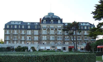 La baule l hotel royal de style neo roman route touristique de loire atlantique guide du tourisme des pays de la loire