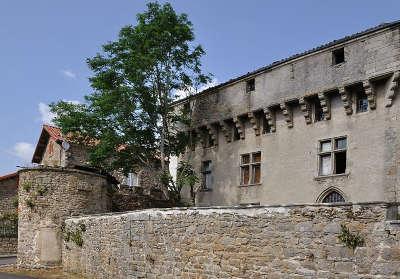 La chaise dieu maison forte routes touristiques de la haute loire guide touristique de l auvergne