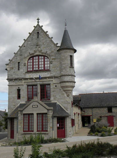 La chapelle erbrees la mairie routes touristiques dans l ille et vilaine guide du tourisme en bretagne