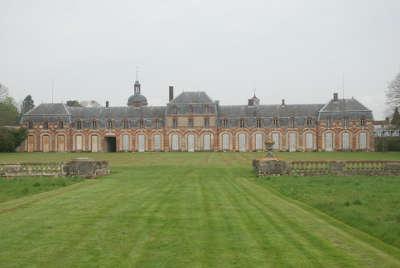 La ferte vidame le chateau route des chateaux et etangs du perche routes touristiques de l orne guide du tourisme normandie