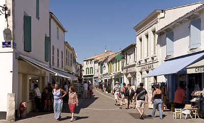 La flotte plus beau village rue pietonne routes touristique de charente maritime guide du tourisme poitou charente