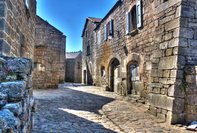 La garde guerin plus beaux villages routes touristiques de lozere guide touristique du languedoc roussillon