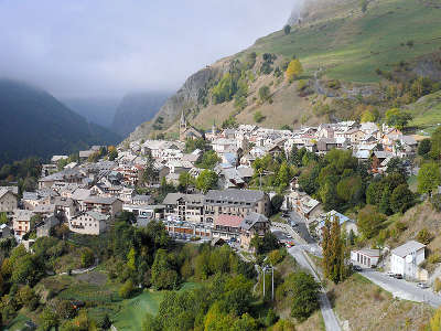 La grave plus beau village routes touristiques des hautes alpes guide du tourisme de provence alpes cote d azyr