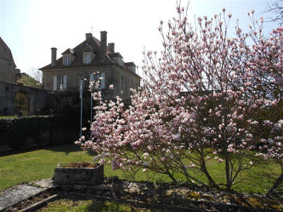 La maison jules roy routes touristiques dans l yonne guide du tourisme en bourgogne