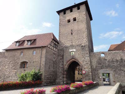 La porte d ebersheim a dambach la ville route des chateaux d alsace copie