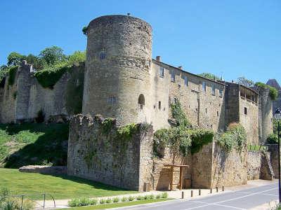 La reole chateau des quat sos route touristique de la gironde guide touristique de l aquitaine