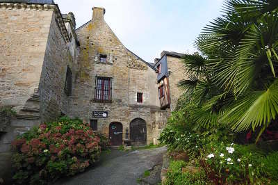 La roche bernard petite cite de caractere routes touristiques dans le morbihan guide du tourisme en bretagne