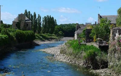 La roche derrien les petites cites de caractere routes touristiques dans les cotes d armor guide du tourisme en bretagne