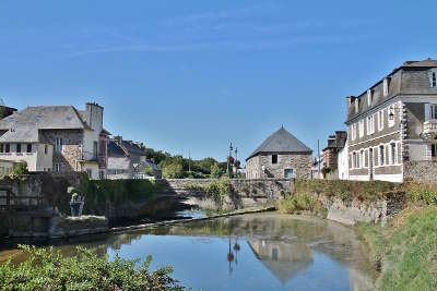 La roche derrien petite cite de caractere routes touristiques dans les cotes d armor guide du tourisme en bretagne