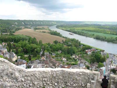 La roche guyon vue du donjon plus beaux villages de france routes touristiques du val d oise guide touristique de ile de france