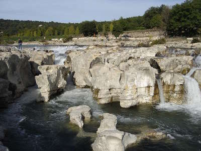 La roque sur ceze les cascades su sautadet plus beaux villages routes touristiques du gard guide touristique du languedoc roussillon